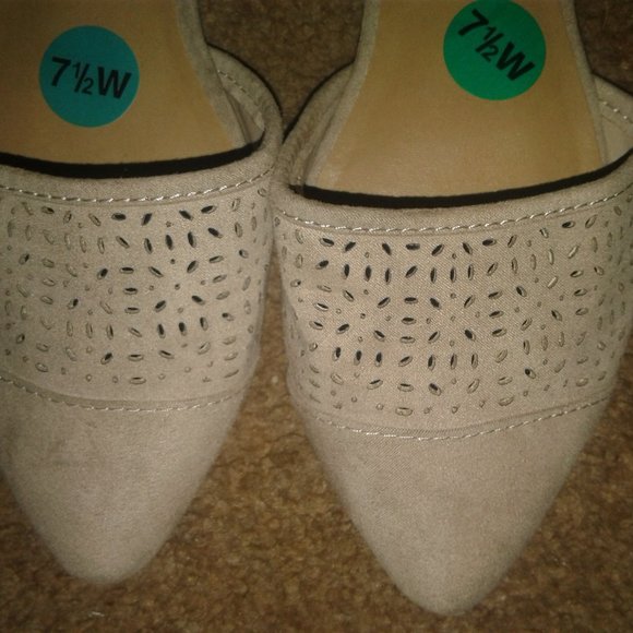 tan flats - Picture 4 of 5